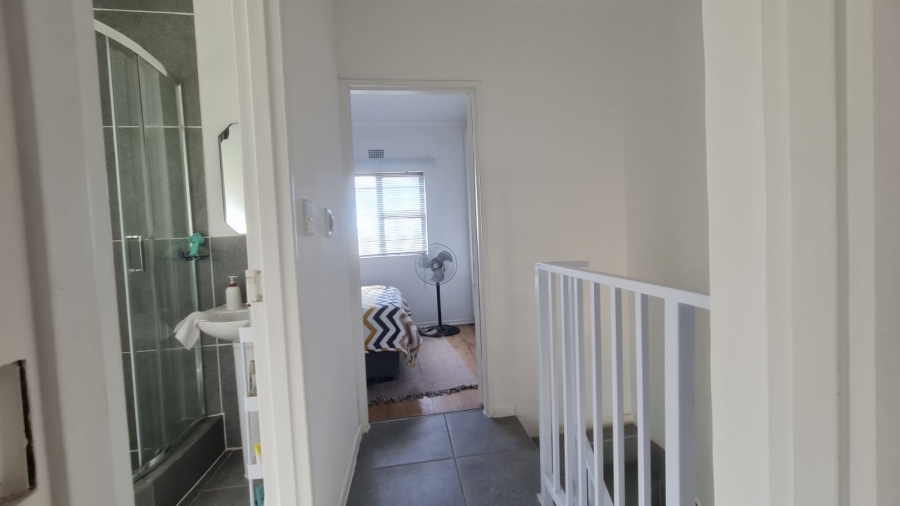 2 Bedroom Property for Sale in Bardale Village Western Cape